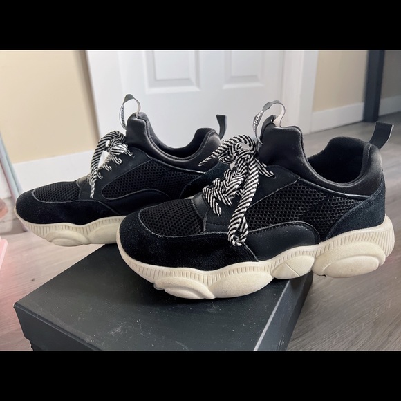 Genuine Moschino Designer Sneakers - Picture 2 of 5